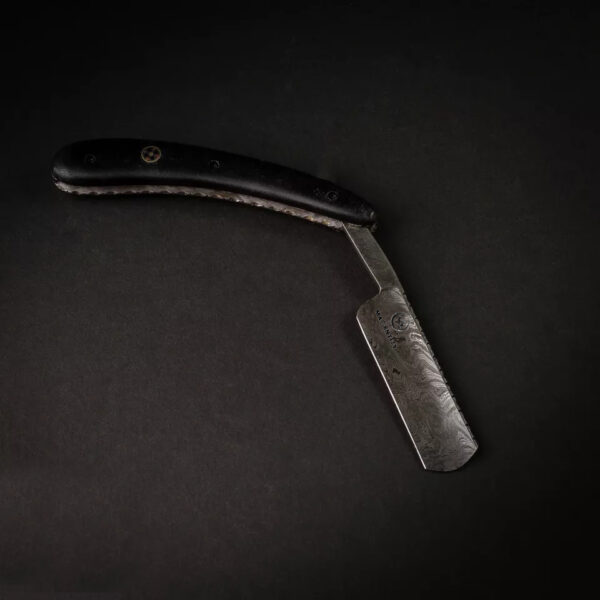 Custom Damascus Razor - Unique and Sharp, Perfect for Shaving and Grooming - Image 2