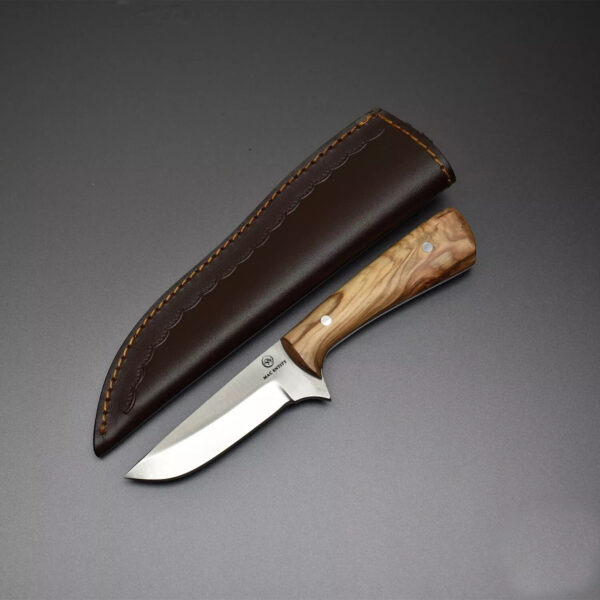 Custom Handmade Hunting Skinner Knife High Carbon Steel with Wooden Handle